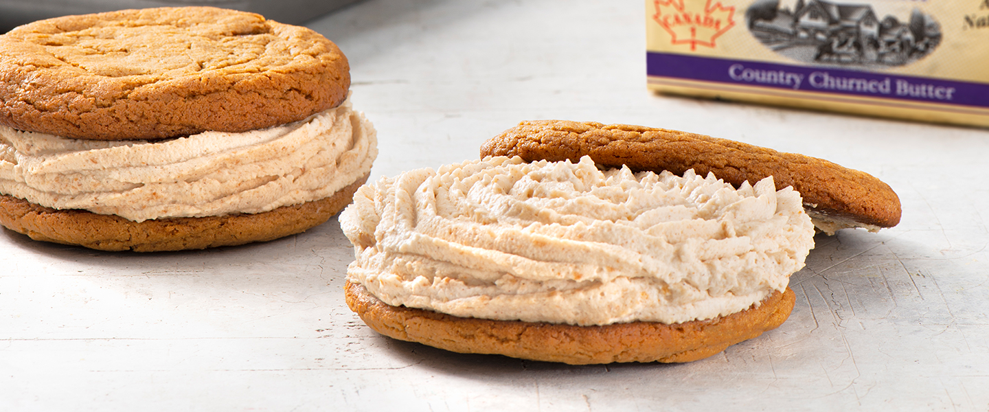 Giant-Gingerbread-Cookie-Sandwich